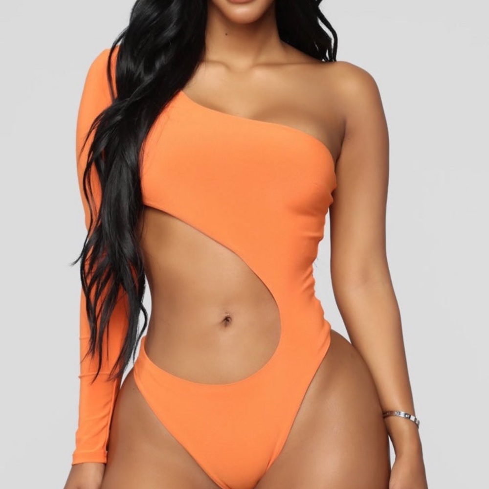 Fashion Nova Long Sleeve Bodysuit